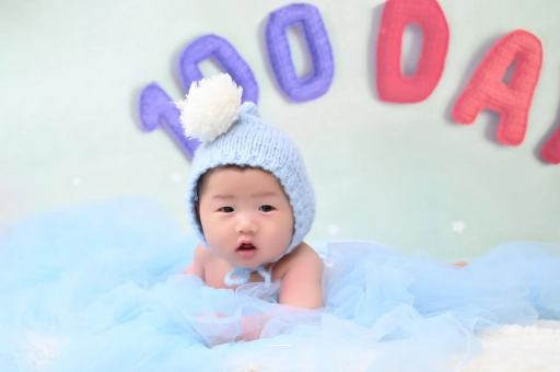 借卵生子咨询孕妇5个月四维彩超